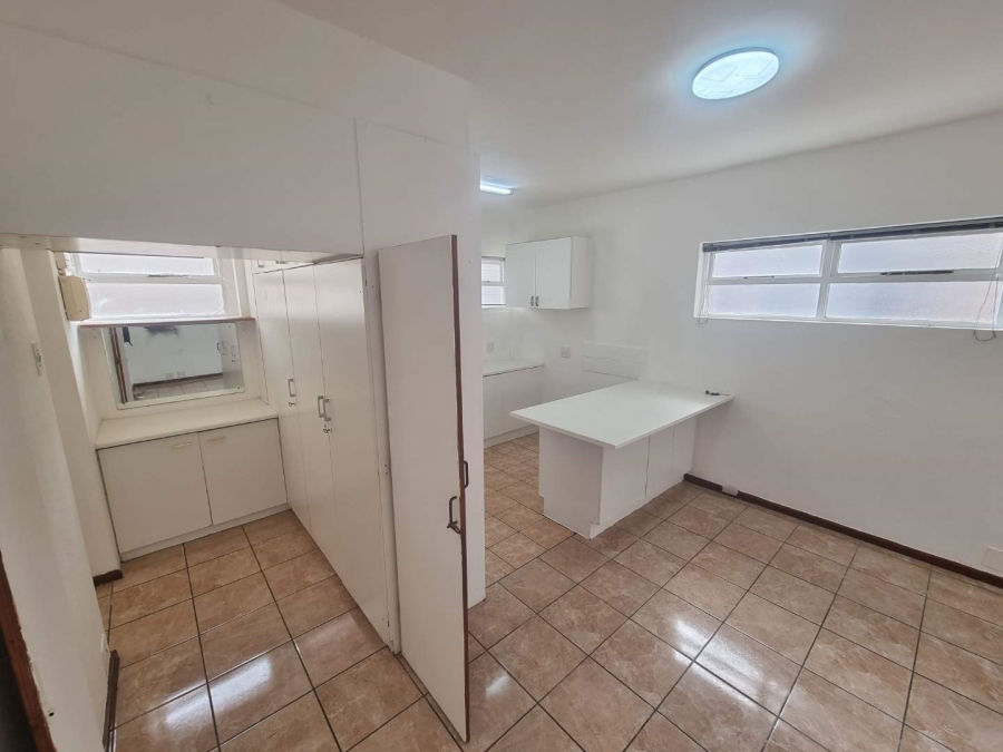 To Let 0 Bedroom Property for Rent in Sea Point Western Cape